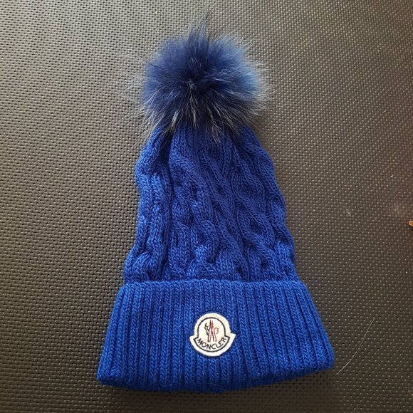 women blue beanie moncler hat